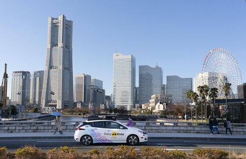 A Leaf equipped with 14 cameras, ten radar sensors and six lidar sensors serves Nissan as a prototype for autonomous driving.