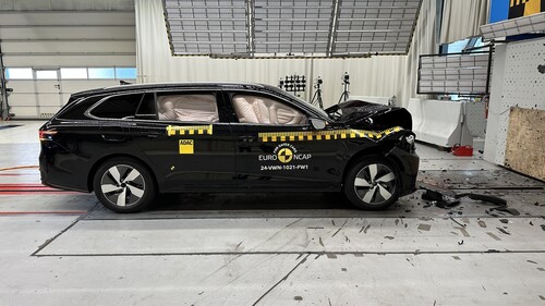 Euro NCAP crash test: VW Passat.