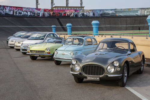 Vehicle parade to mark the 125th anniversary of Fiat.