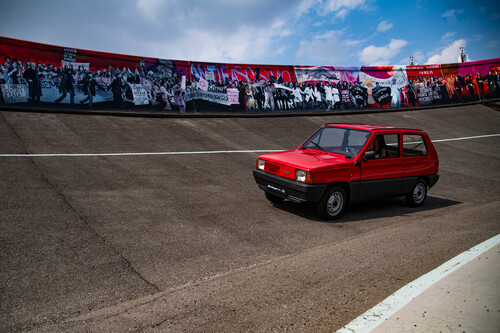 Vehicle parade to mark the 125th anniversary of Fiat.