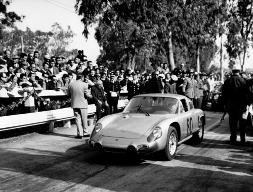 Herbert Linge at the wheel of the Porsche 356 B 2000 GS Carrera GT.