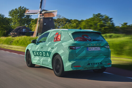 Only slightly camouflaged: Skoda Elroq.