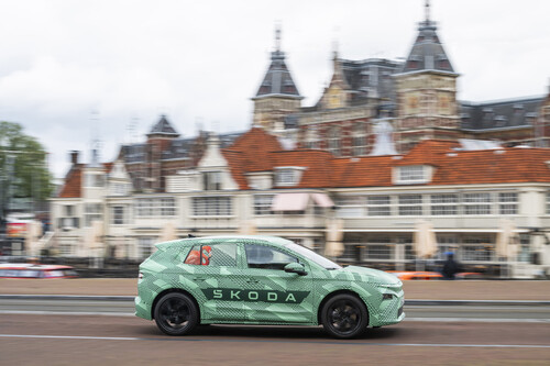 Only slightly camouflaged: Skoda Elroq.