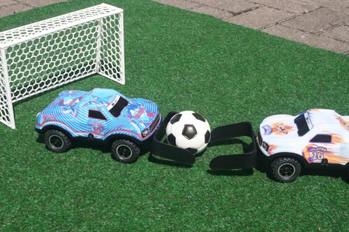 RC car set &quot;Football League&quot; from Revell.