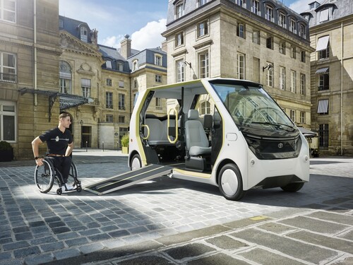 Toyota is the mobility partner of the Olympic and Paralympic Games in Paris: Accessible People Mover (APM).