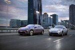 Porsche Macan 4 (l.) and Macan Turbo.